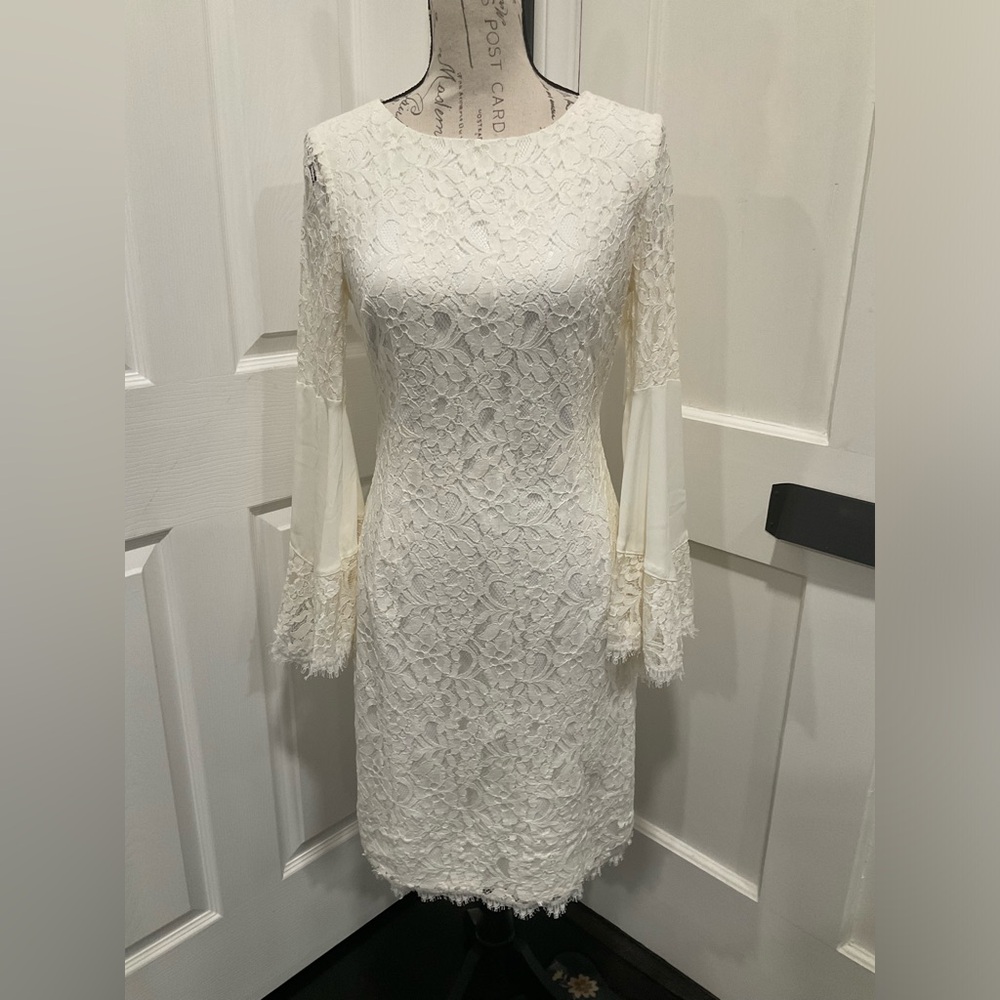 WHITE HOUSE‎ BLACK MARKET WHITE LACE SHIFT BELL DRESS